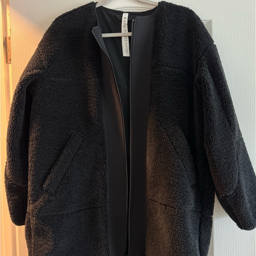 Black Lululemon sherpa size 8